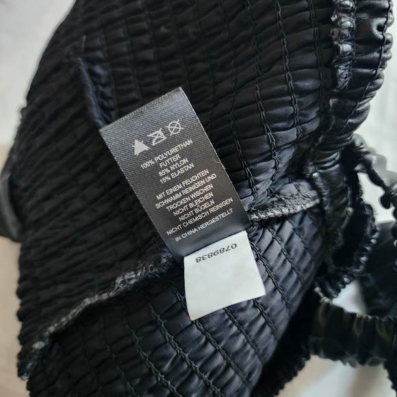 House Of Harlow Faux Leather Crop Top Minimalist Contemporary Size XXS - Picture 6 of 6